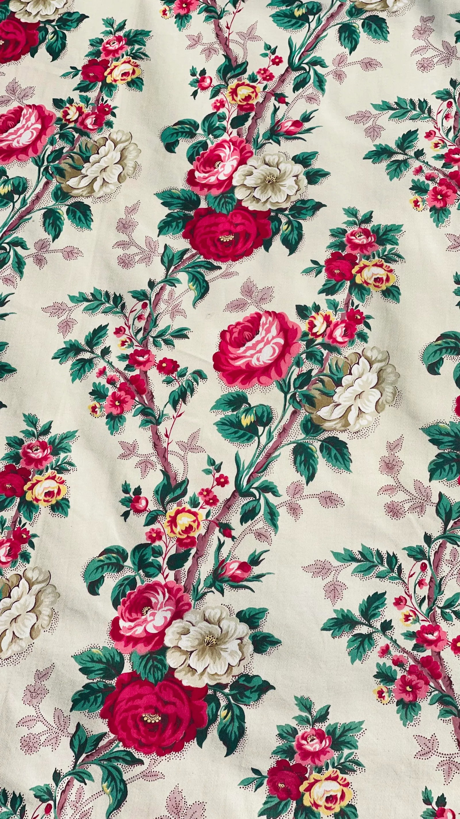 Vintage Fabric With Flower Patterns- 14 Yards: Beautiful cared for vintage fabric with flowers. Very good condition ready for your application. Condition: Alterations: Original Condition Unaltered Imperfections: Some Imperfections Condition