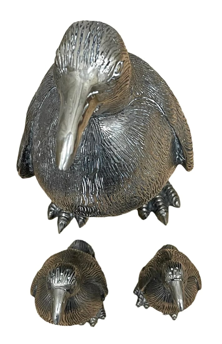 Vintage Gucci Silver Penguin Salt and Pepper Shakers and Sculpture - 5