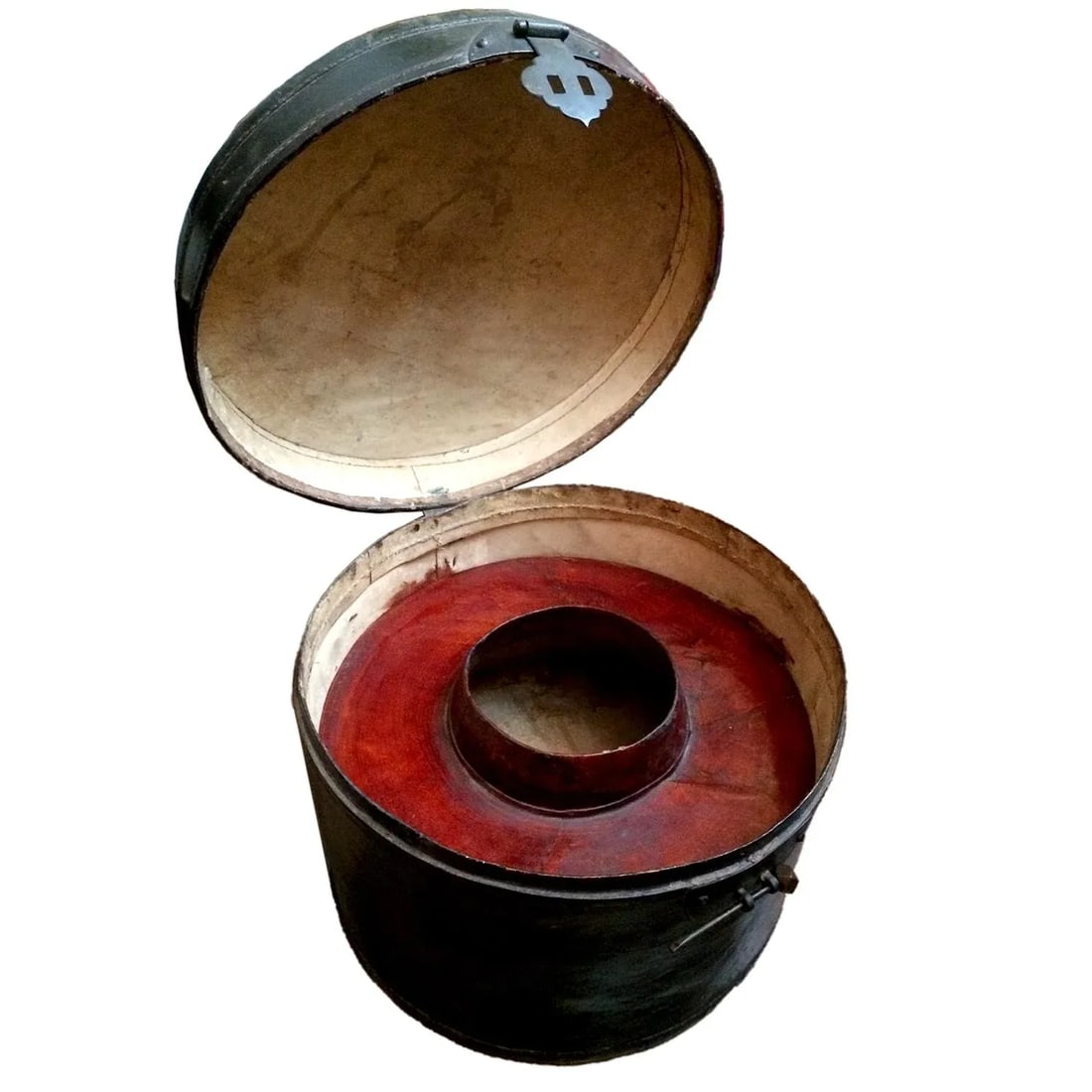 Mid 19th Century Hat Container with Latch - 2