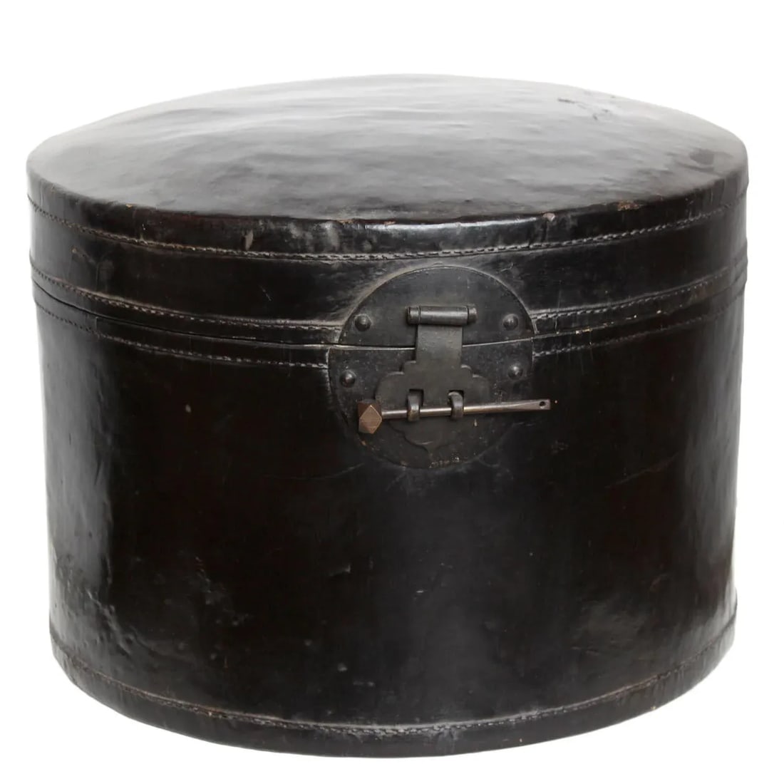 Mid 19th Century Hat Container with Latch - 4