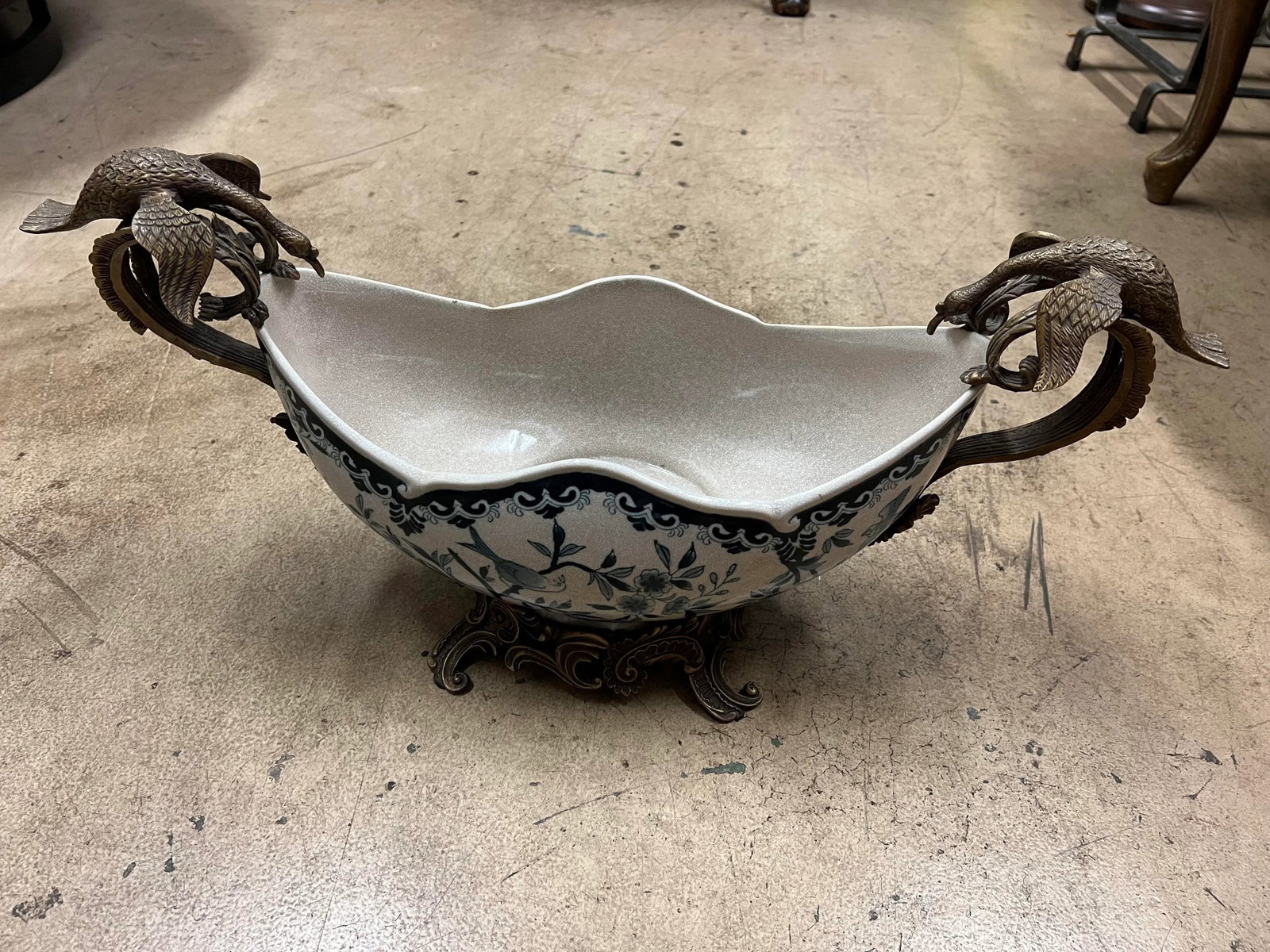Antique Large Footed Cachepot With Dragons by Coalport - 4