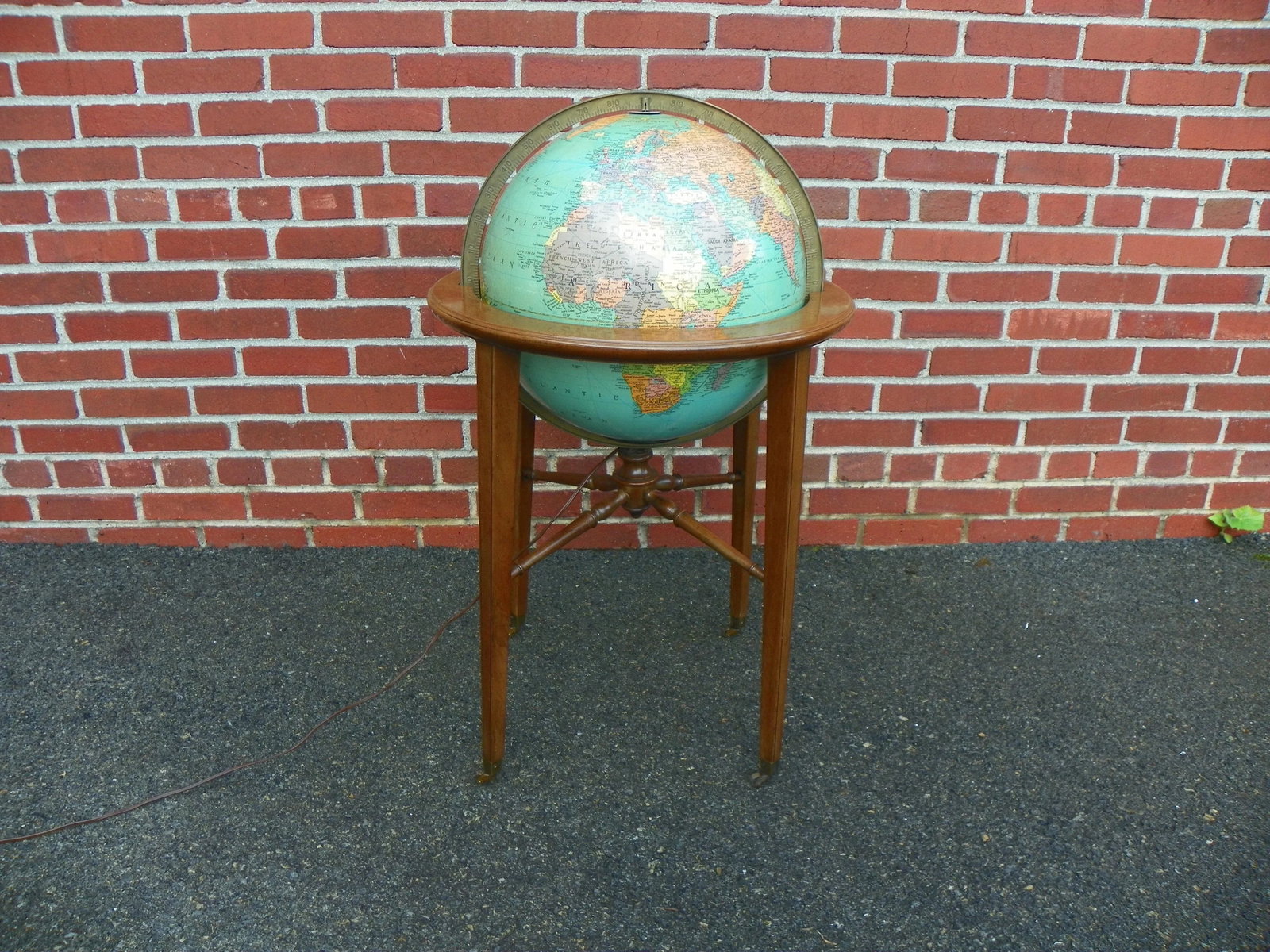 Mid 20th Century Kittinger Illuminated Reploge World Globe on Mahogany Stand - 3