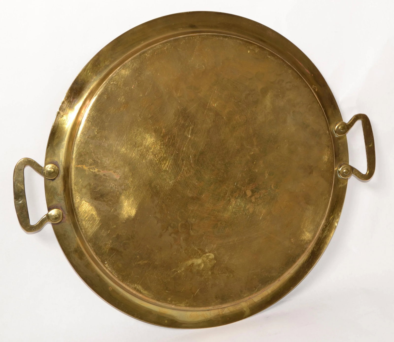 Early 20th Century Arts and Crafts Round Hammered Brass Serving Tray - 10