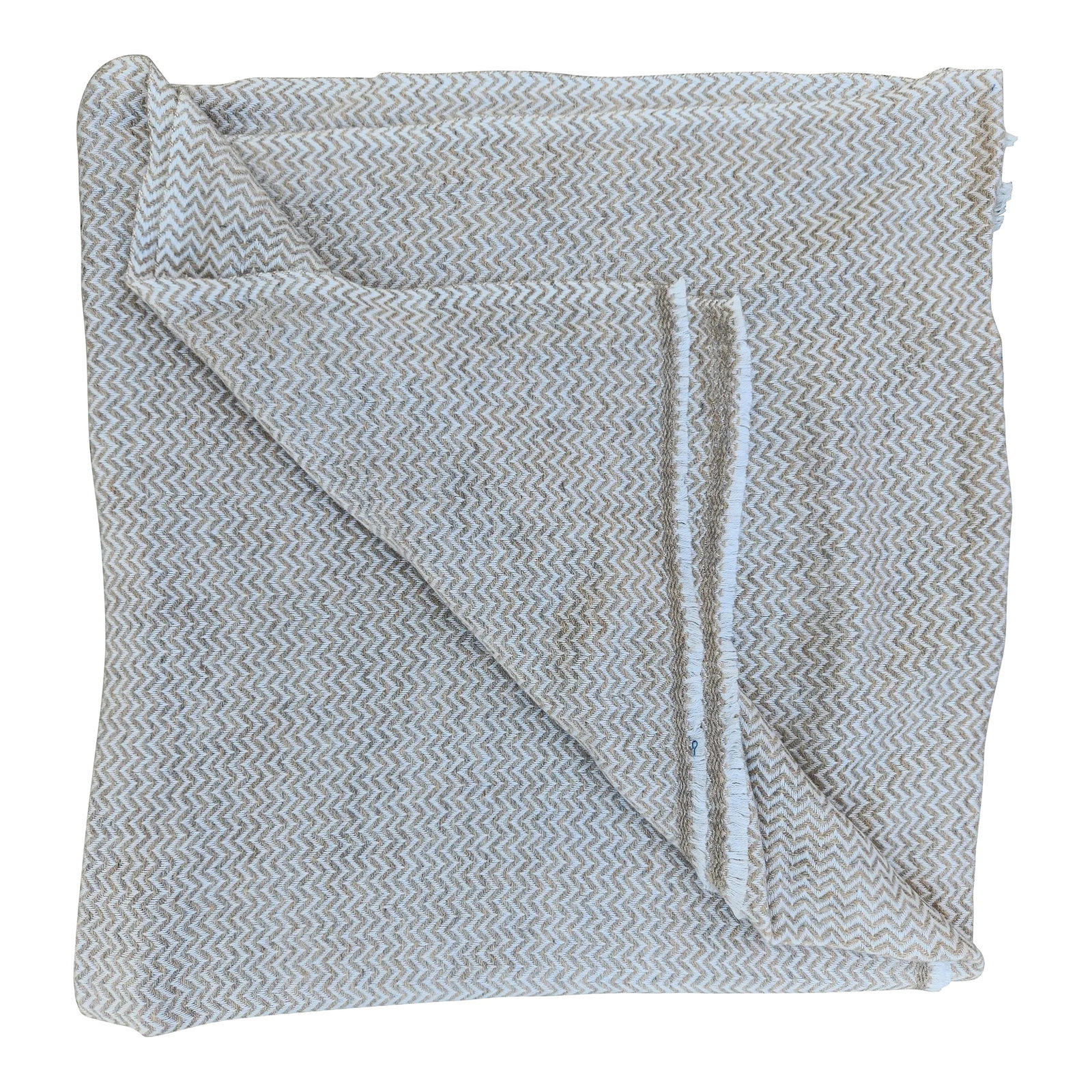 Large Cashmere Throw Bed Cover: A super soft 100% cashmere throw made in Italy. Great quality. Herringbone design. Deeply discounted. Unknown manufacturer Condition: Imperfections: No Imperfections Condition Notes: new Origin: