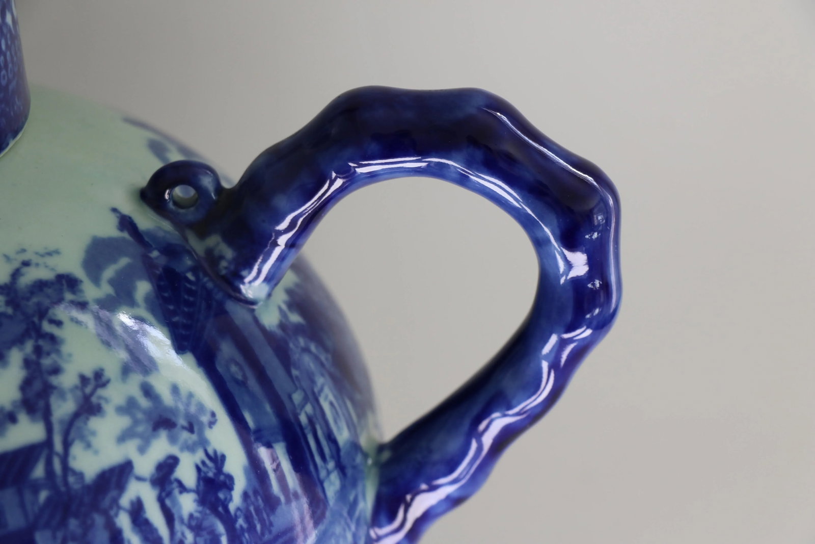 Late 20th Century Blue and White Victoria Wear Teapot - 3