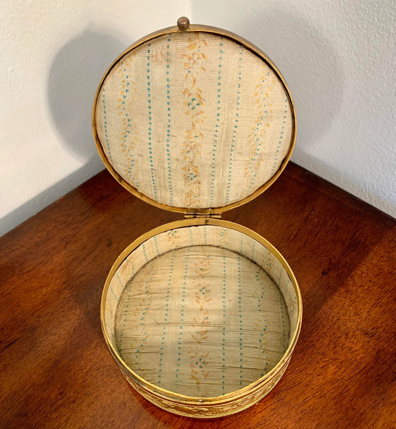Late 19th Century Round Gilt Brass Box With Inset Agate - 2