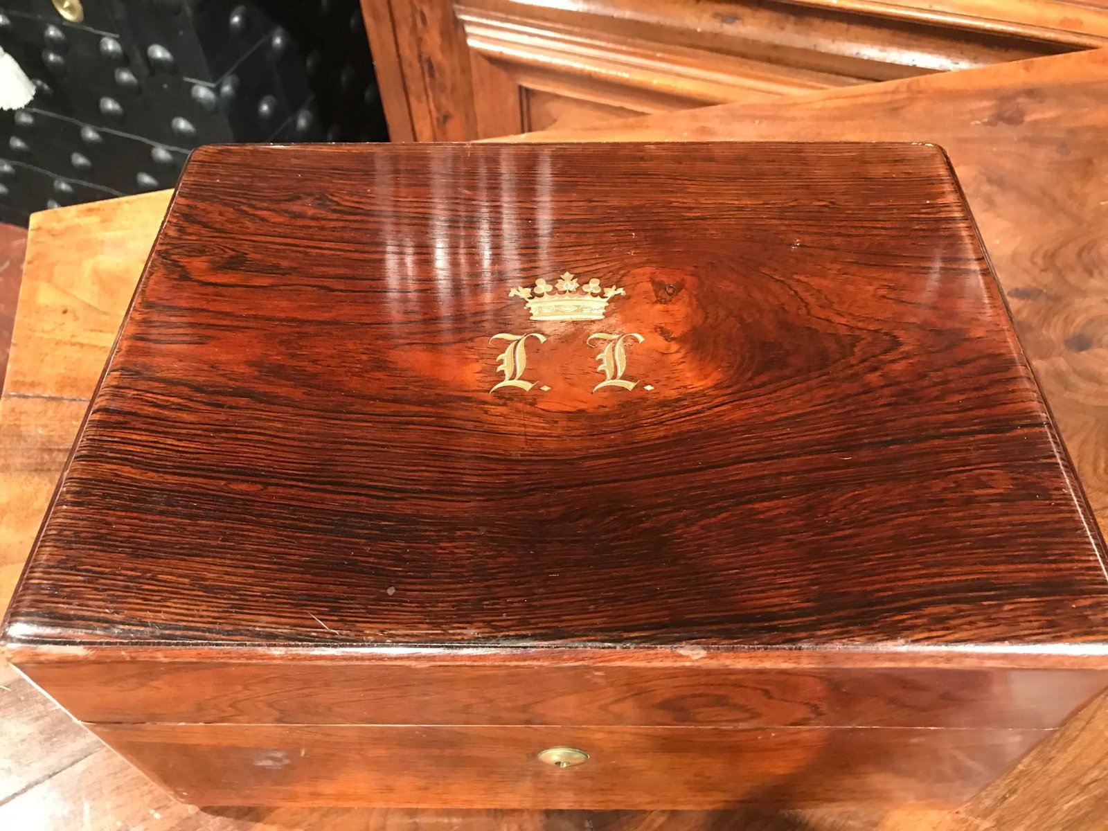 19th Century French Rosewood Travel Vanity Case with Glass Silver Bottles Dated - 10