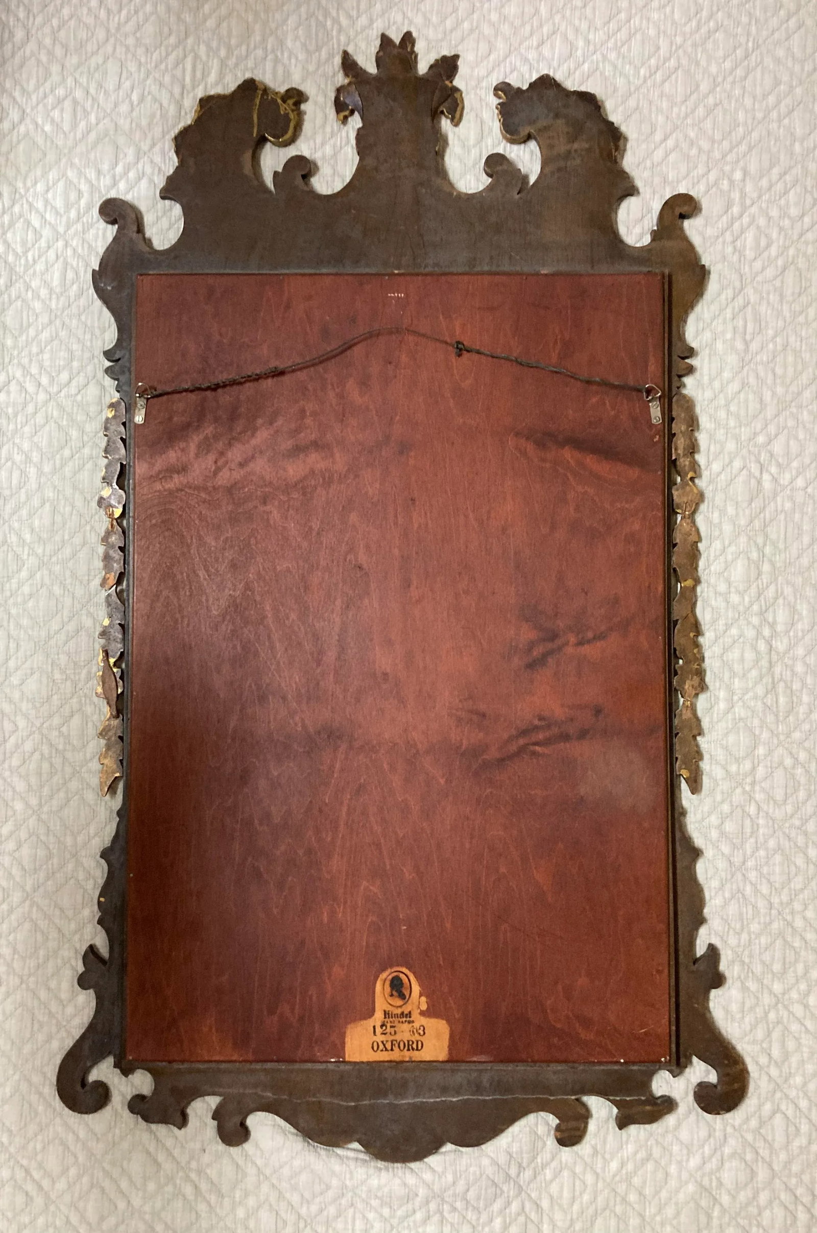 1920s Federal Walnut Mirror With Gold Acanthus Leaves and Flowers by Kindel Oxford - 10