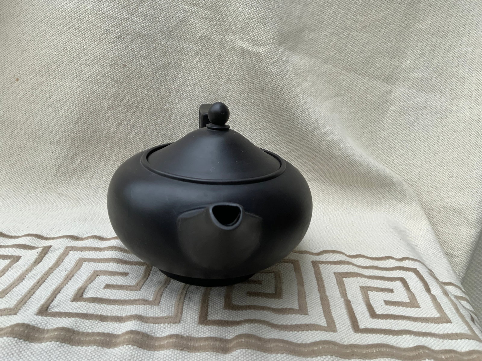 Georgian Style Wedgwood Black Basalt Jasperware Teapot - 10
