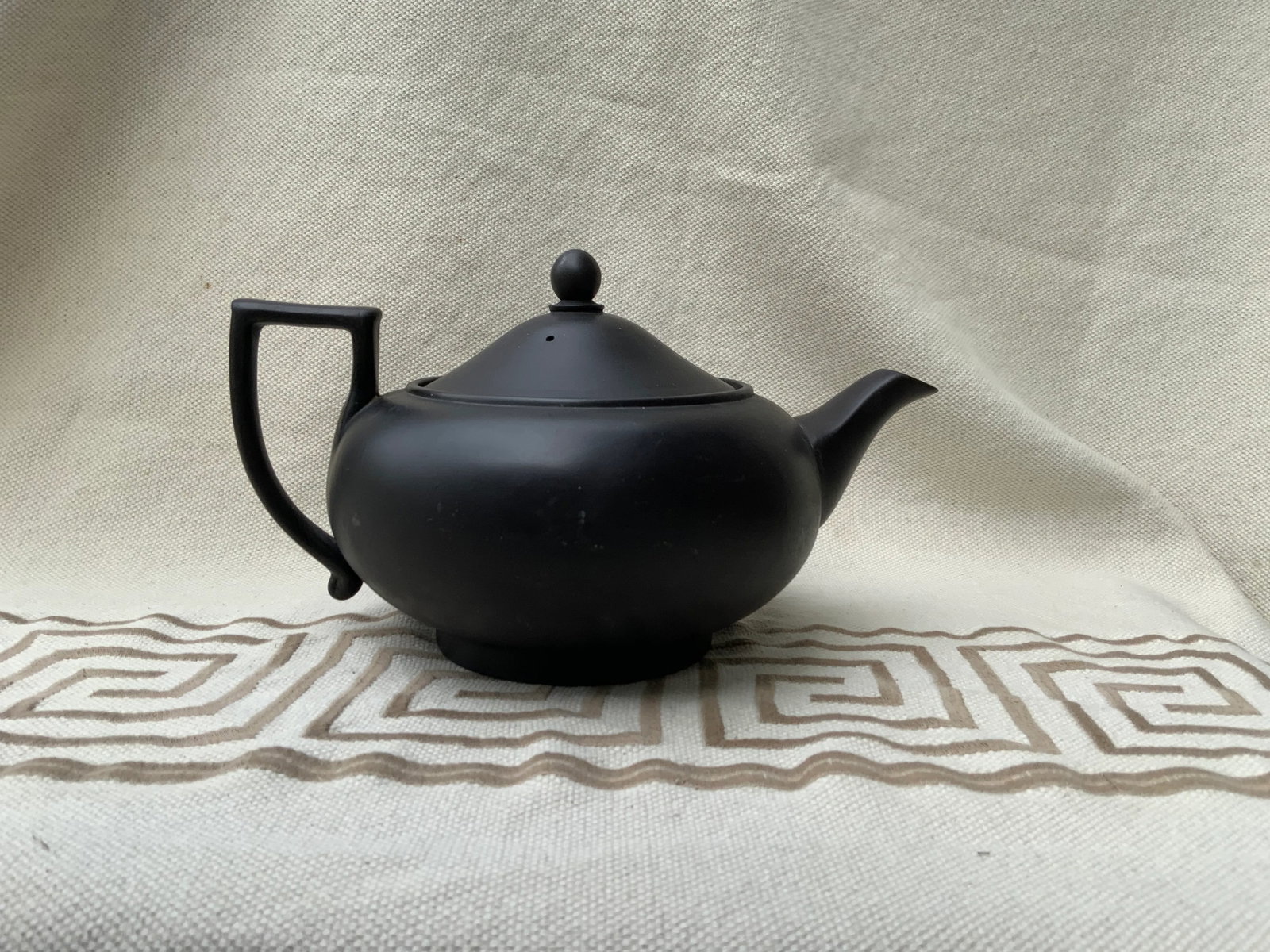 Georgian Style Wedgwood Black Basalt Jasperware Teapot - 7