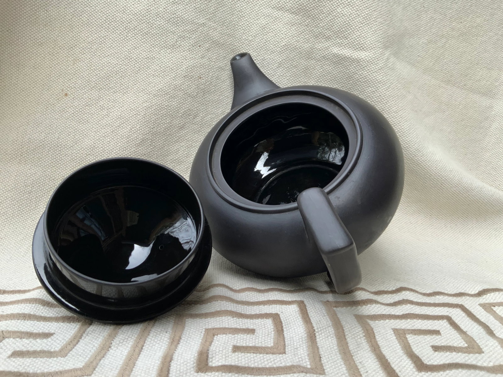 Georgian Style Wedgwood Black Basalt Jasperware Teapot - 9