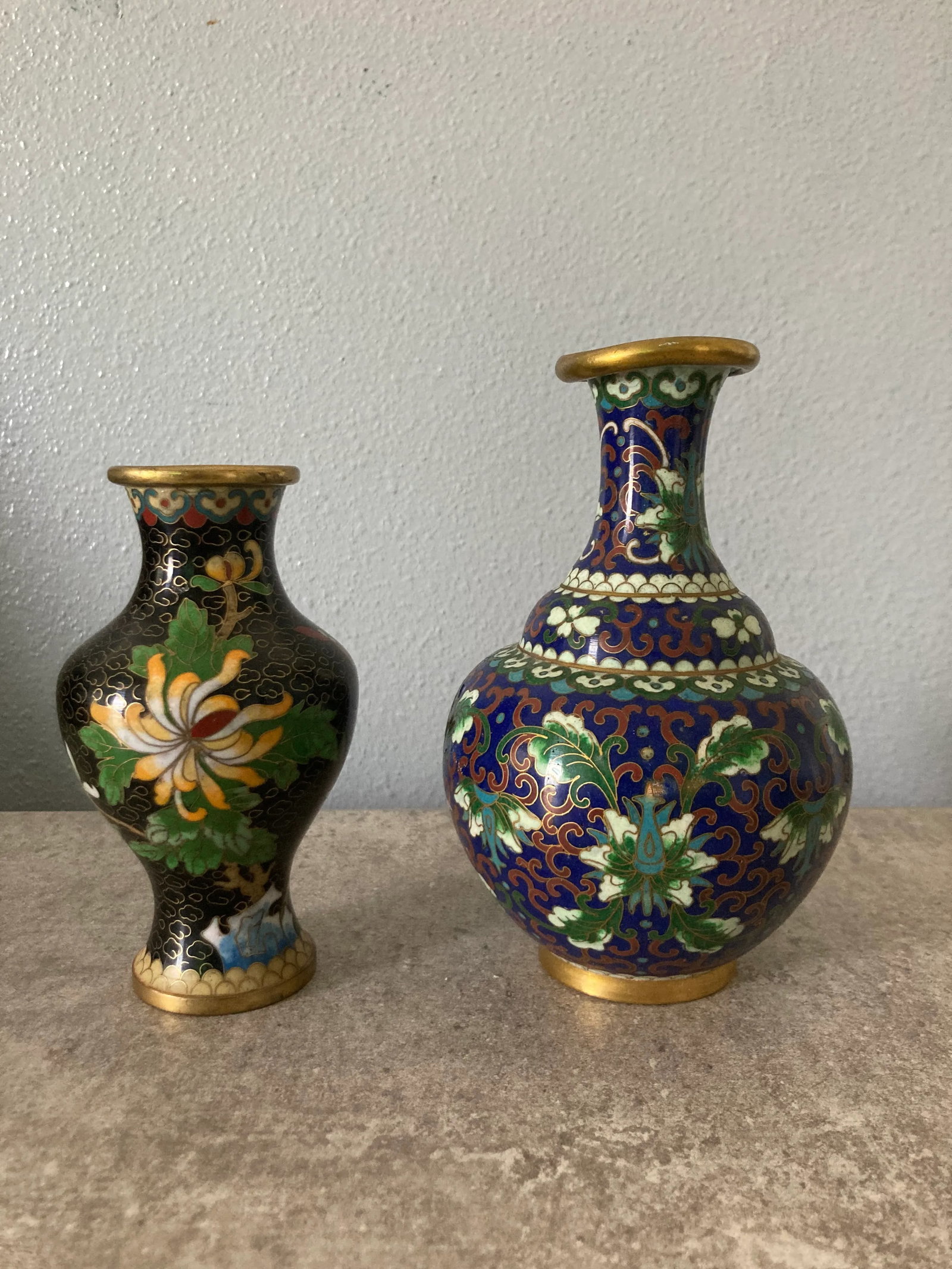 Set of Two Petite Mid 20th Century Chinese Cloisonne Bud Vases - 10