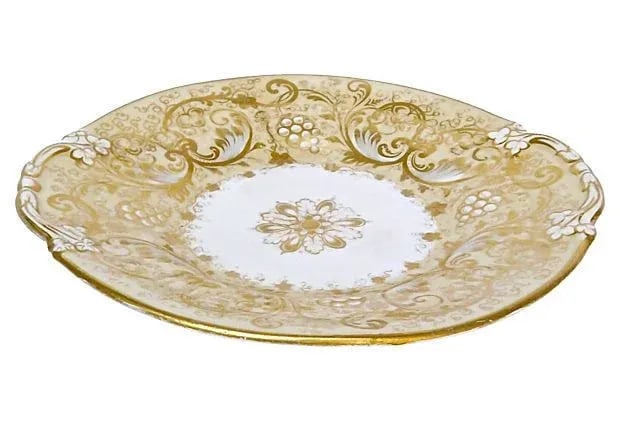 Antique Porcelain Acanthus and Berry Plate - 2