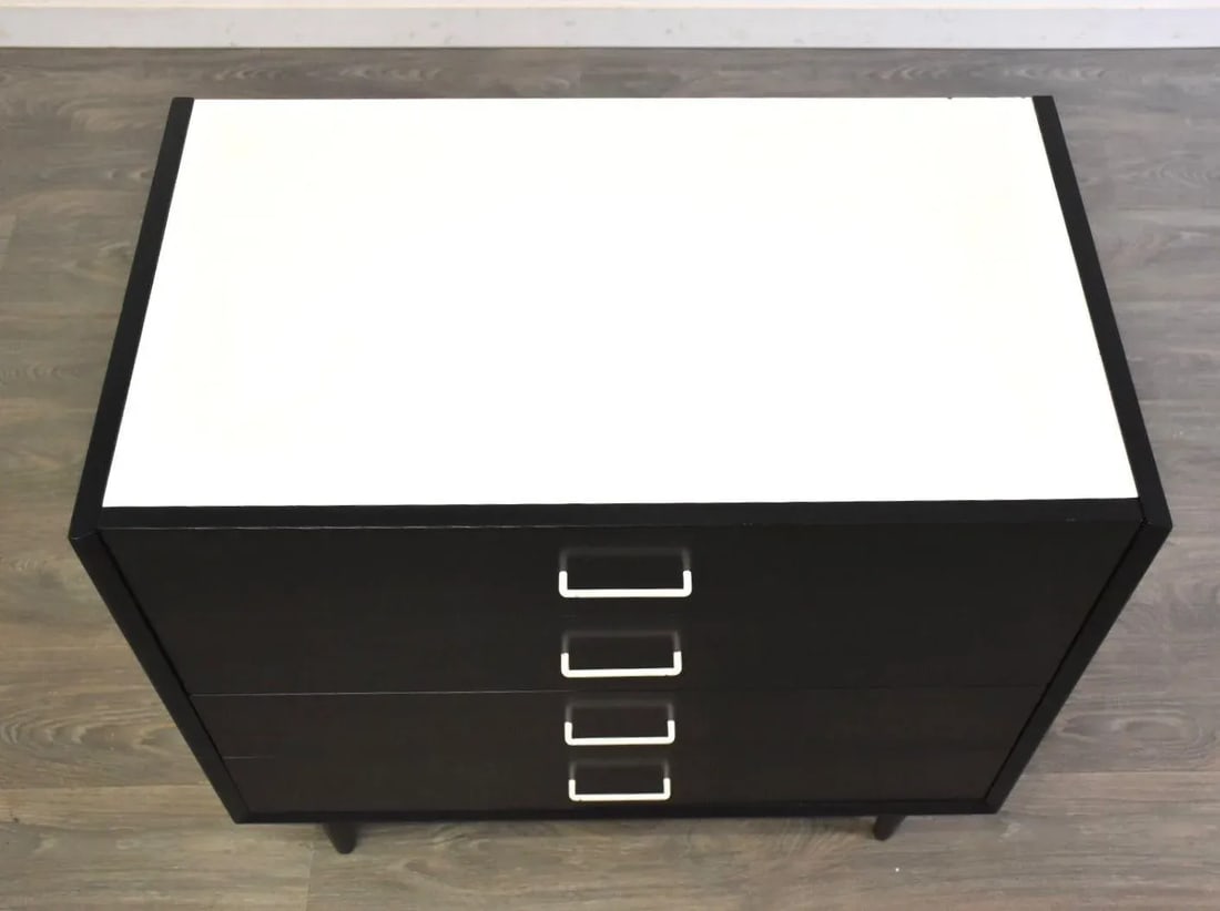 American of Martinsville Dresser Chest - 4