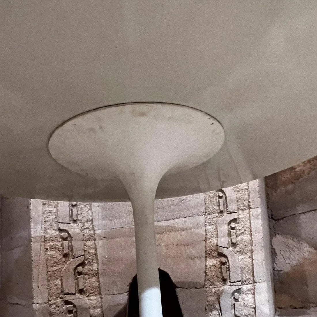 1970s Vintage White Knoll Style Tulip Dining Table - 5