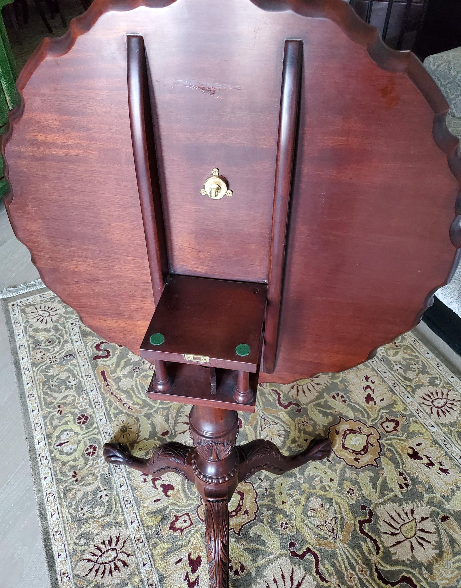 Henkel-Harris Mahogany Pie Table - 3