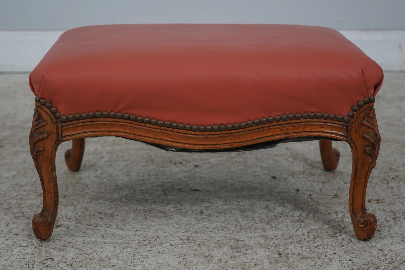 1920s French Louis XV Style Carved Frame Leather Chair & Ottoman - 9