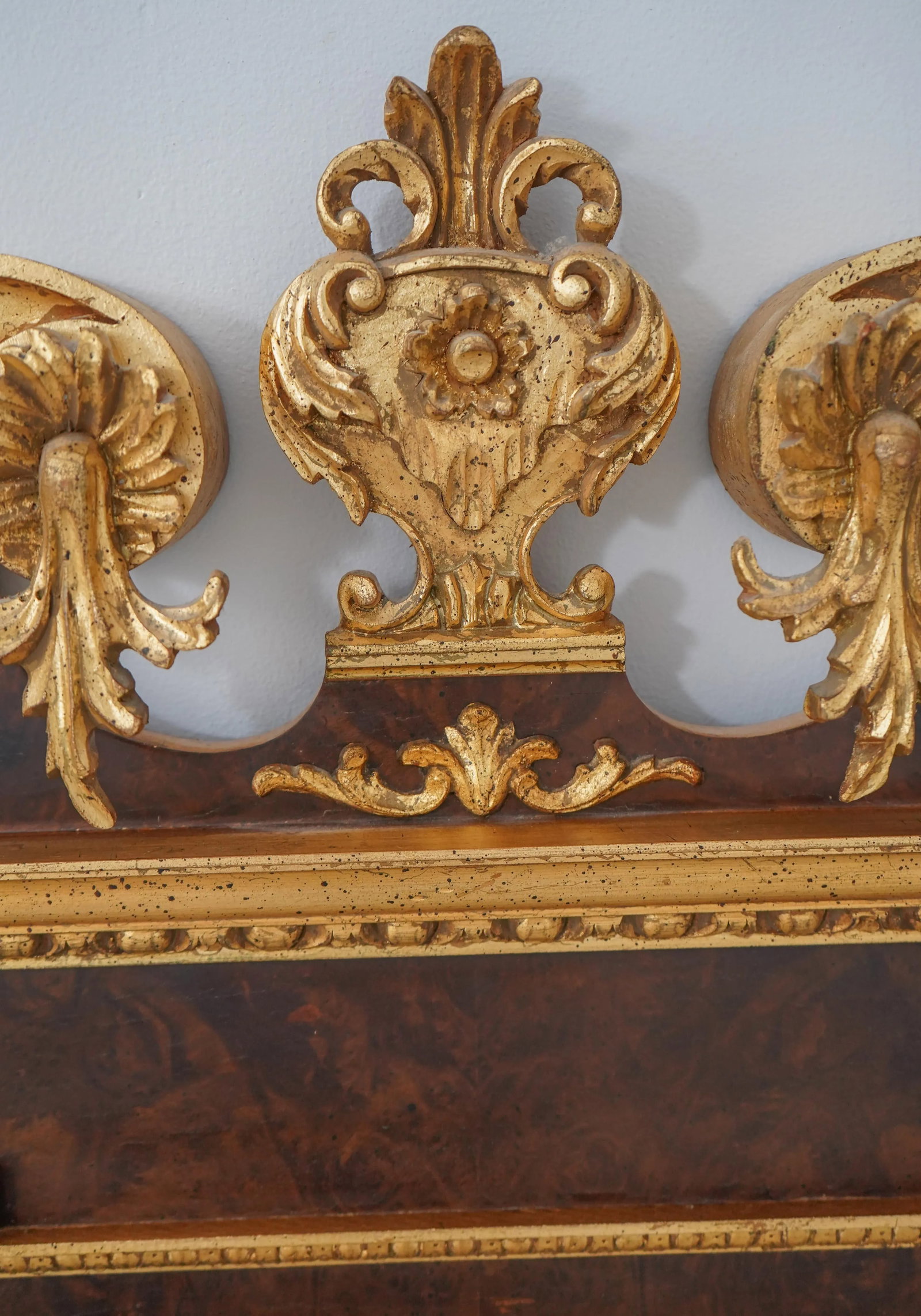 Italian Made Georgian Style Burl Walnut Gold Mirror - 10