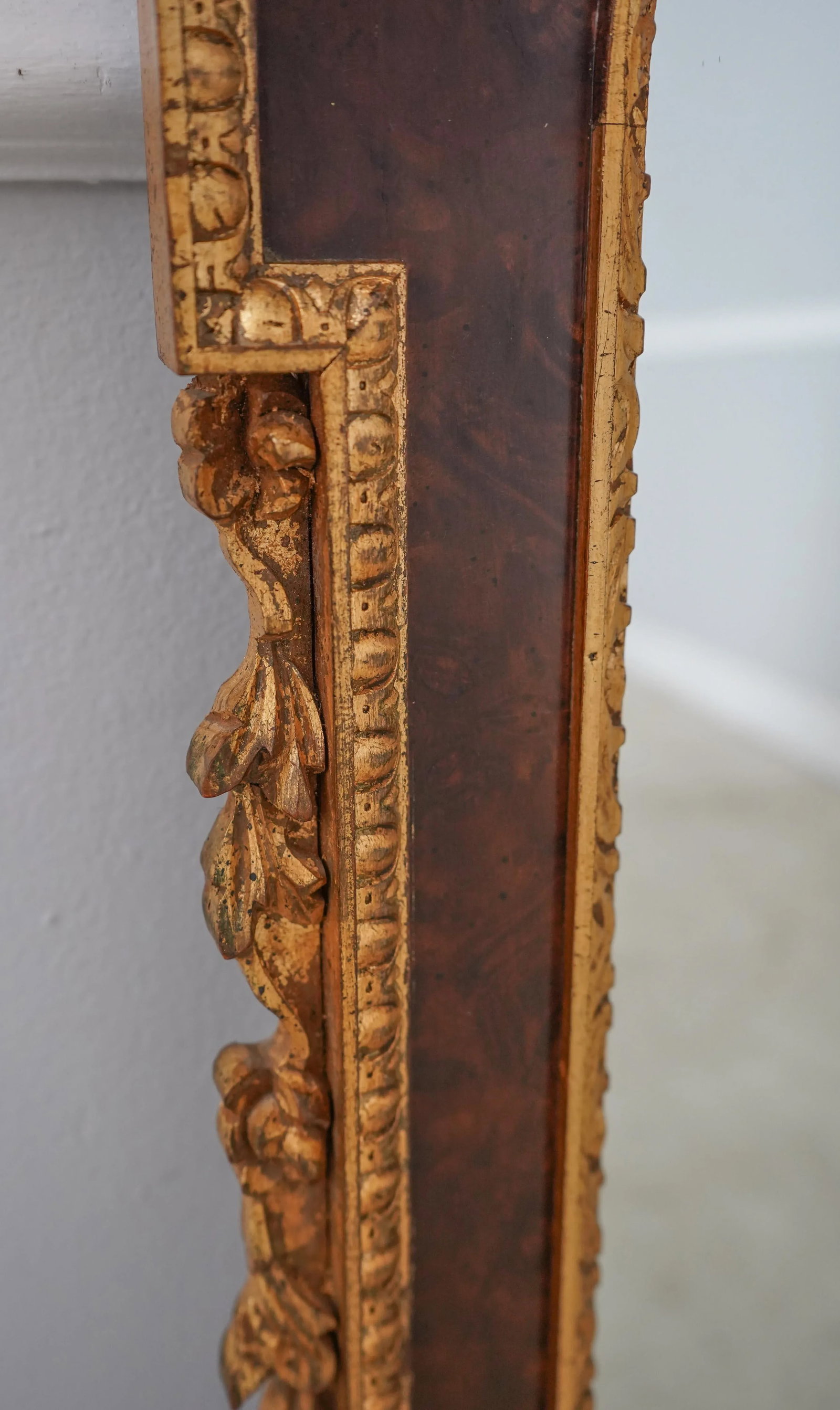 Italian Made Georgian Style Burl Walnut Gold Mirror - 7