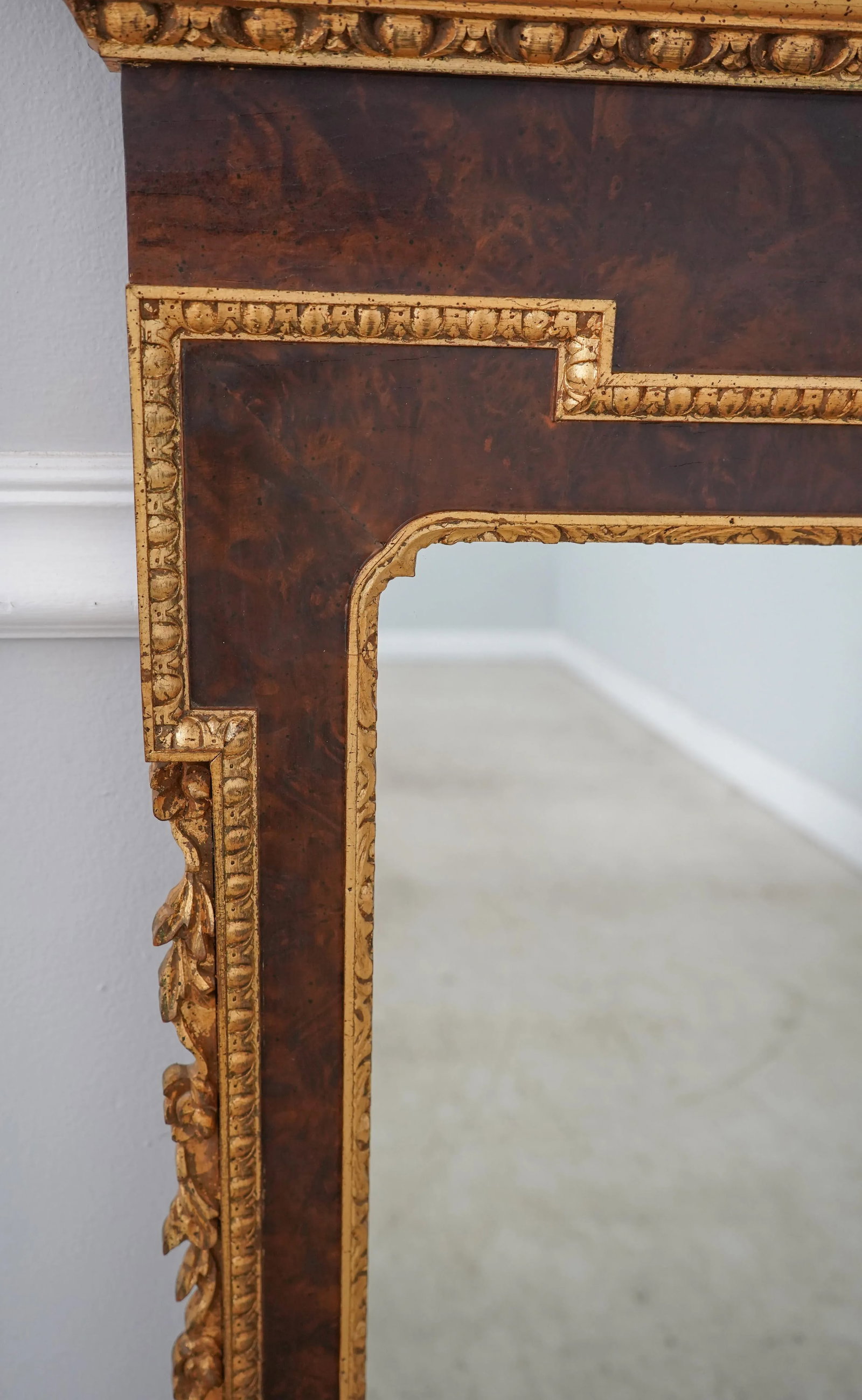 Italian Made Georgian Style Burl Walnut Gold Mirror - 9