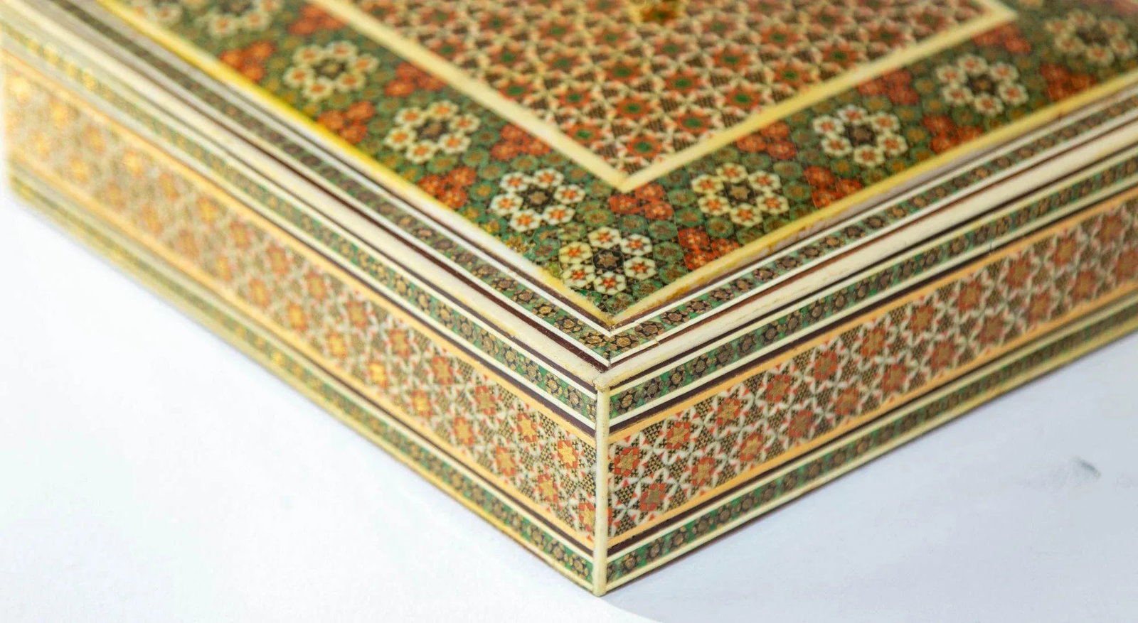 1950s Anglo Indian Micro Sadeli Mosaic Inlaid Jewelry Box - 3