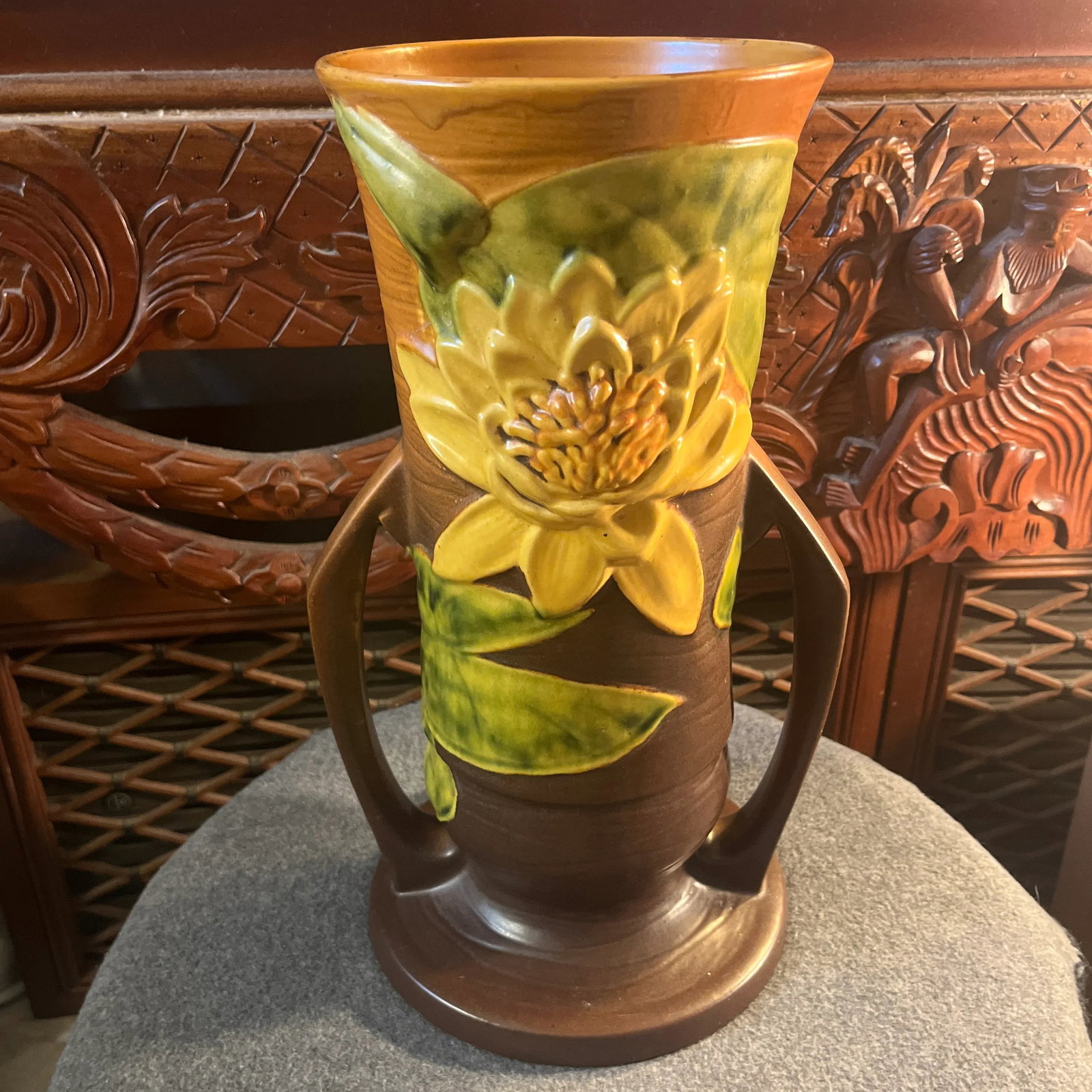 Large Vintage Roseville Water Lily Art Pottery Double Handled Vase - 3