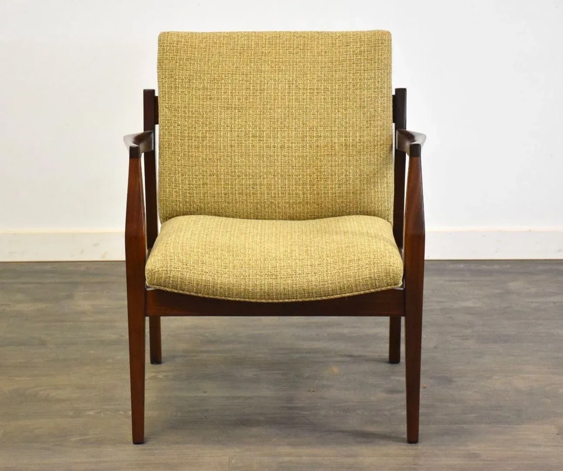 Jens Risom Walnut Lounge Chair - 2