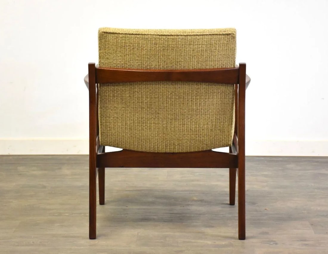 Jens Risom Walnut Lounge Chair - 4