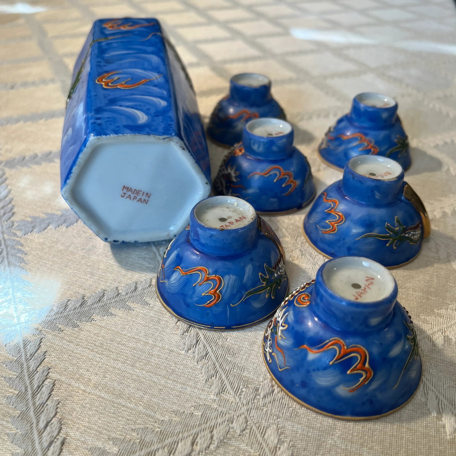 Vintage Moriage Dragonware Sake Set- 7 Pieces - 6
