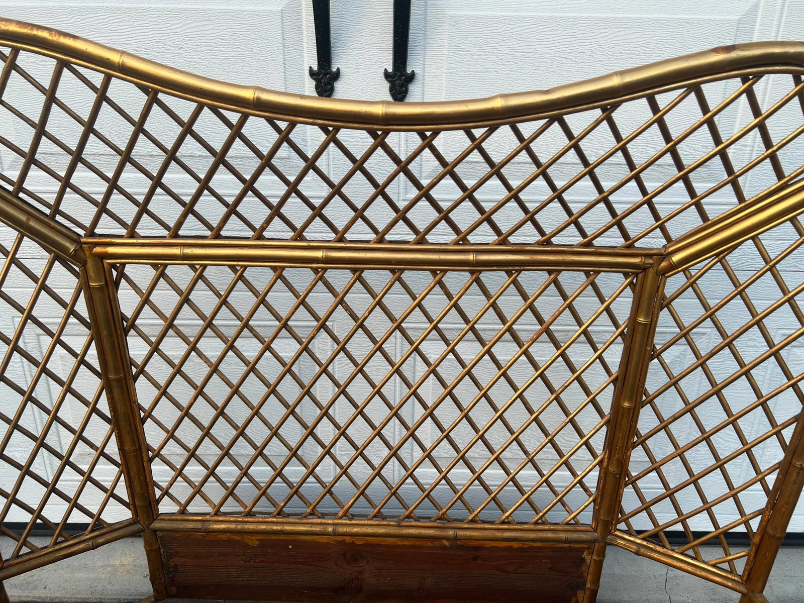 Fine & Unusual 19th Century Chinoiserie Decorated Gilt Bamboo Fire Screen - 10
