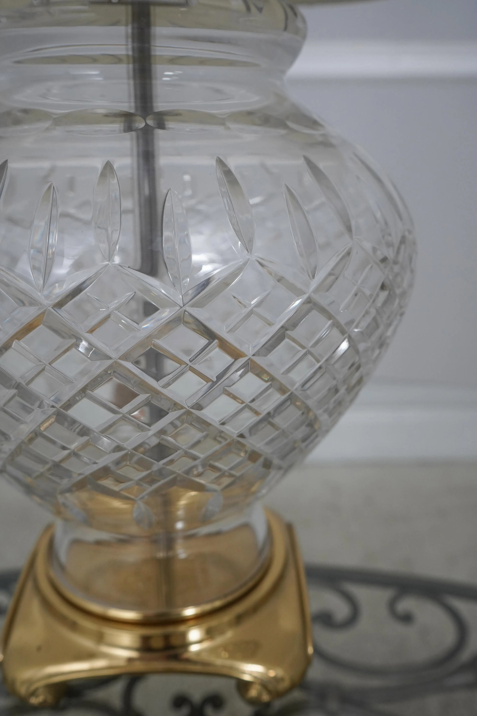 Ethan Allen Crystal & Brass Table Lamp W. Shade - 11