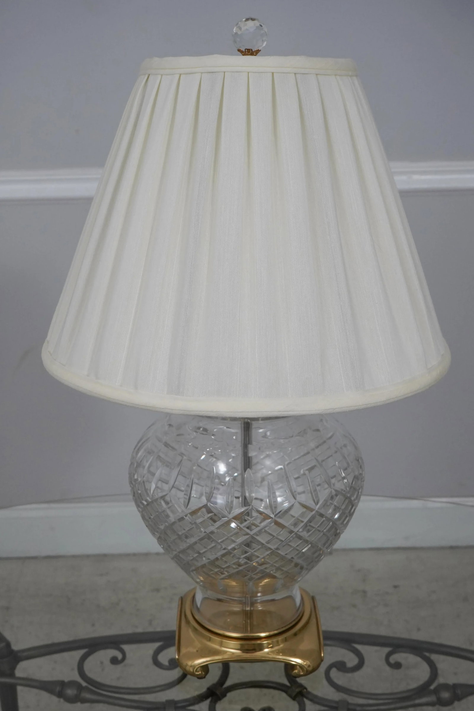 Ethan Allen Crystal & Brass Table Lamp W. Shade - 12
