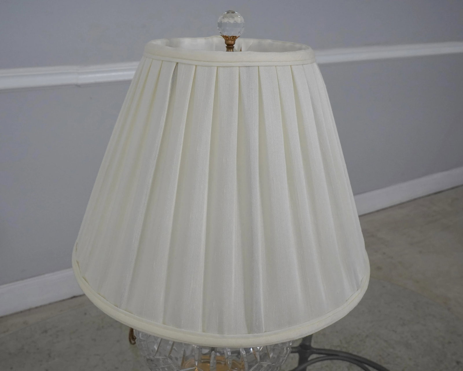 Ethan Allen Crystal & Brass Table Lamp W. Shade - 2