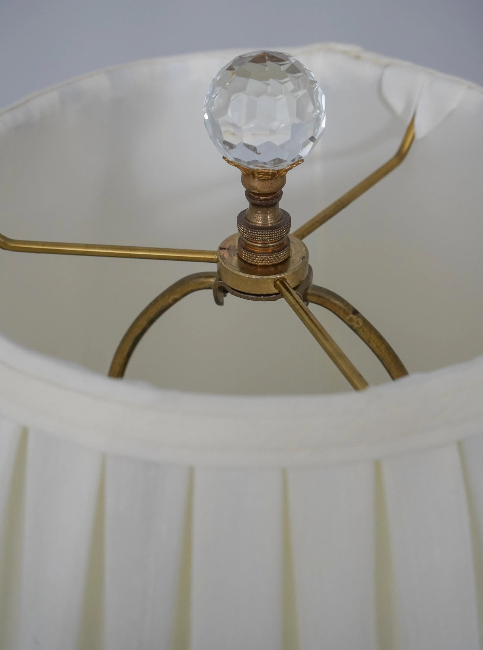 Ethan Allen Crystal & Brass Table Lamp W. Shade - 5