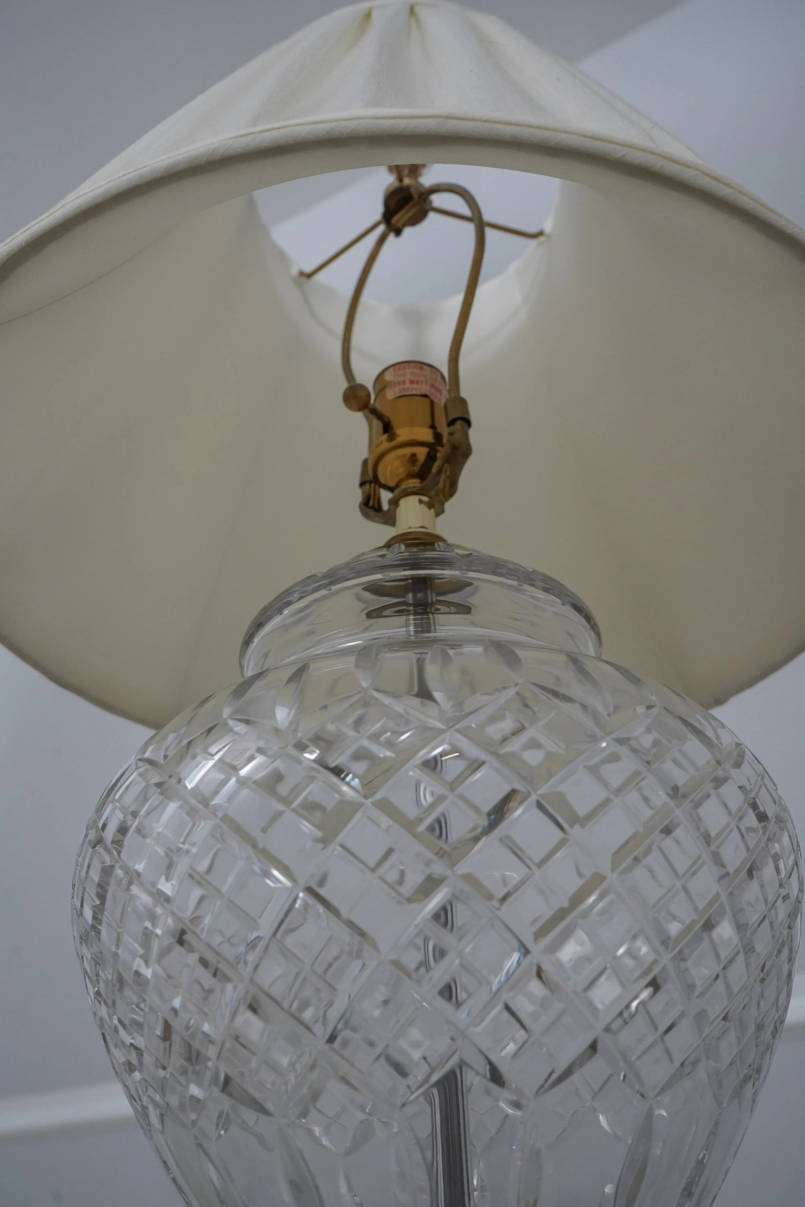 Ethan Allen Crystal & Brass Table Lamp W. Shade - 7