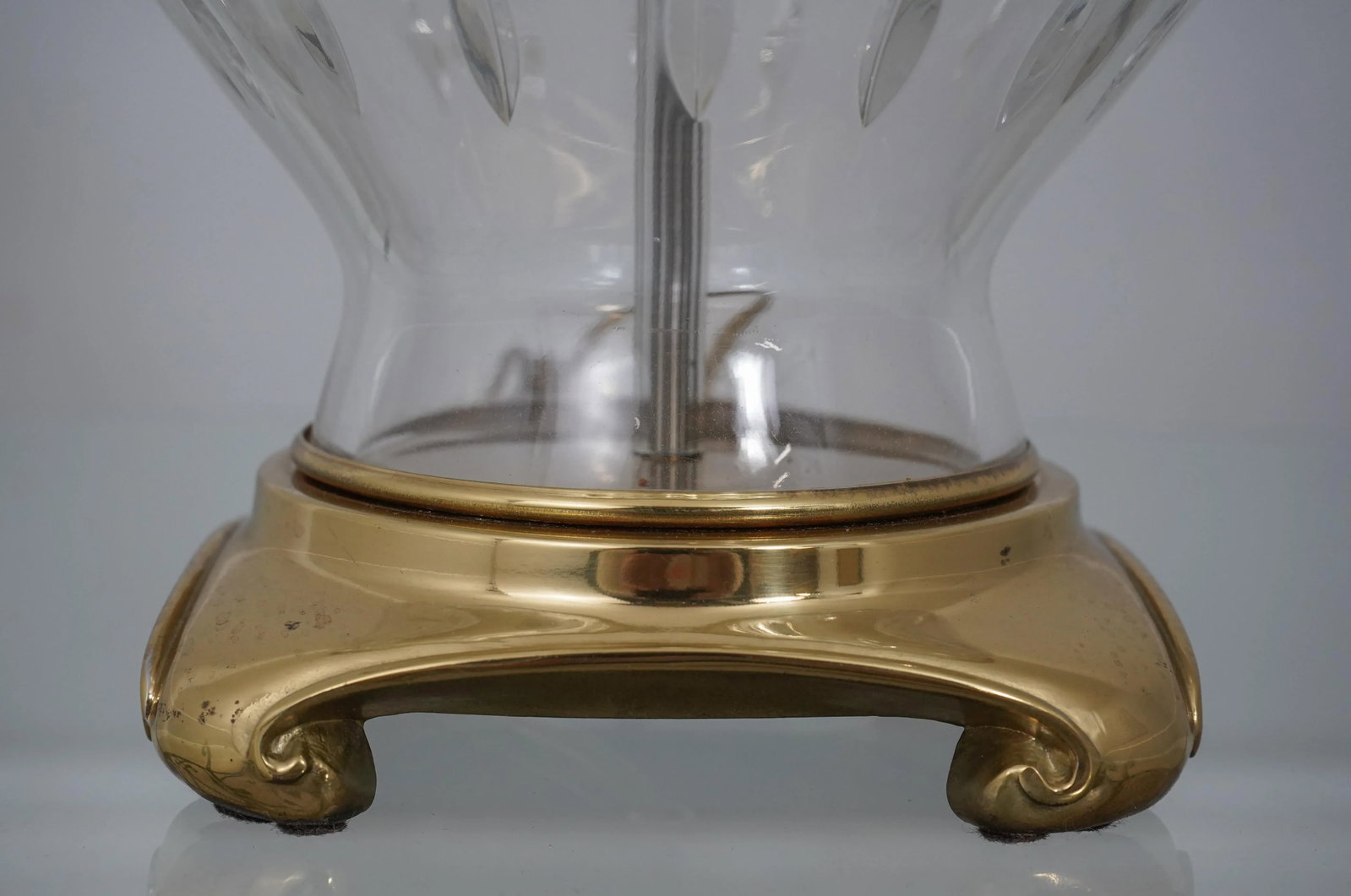Ethan Allen Crystal & Brass Table Lamp W. Shade - 9