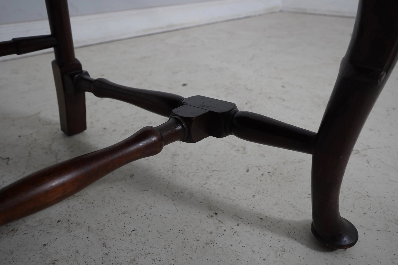 Antique Inlaid Mahogany Queen Anne Style Settee - 11