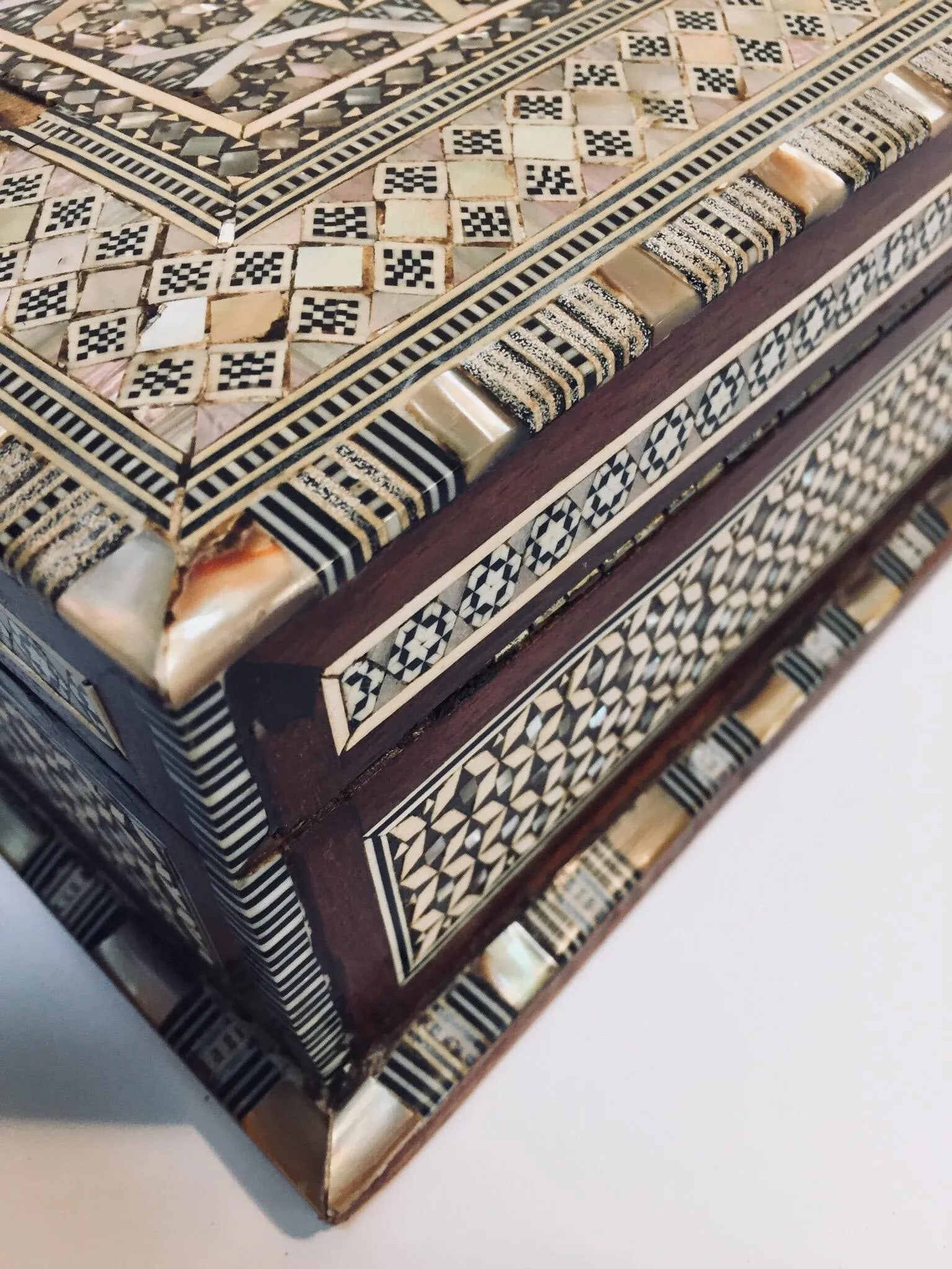 Vintage Middle Eastern Moorish Mosaic Marquetry Inlay Box - 10