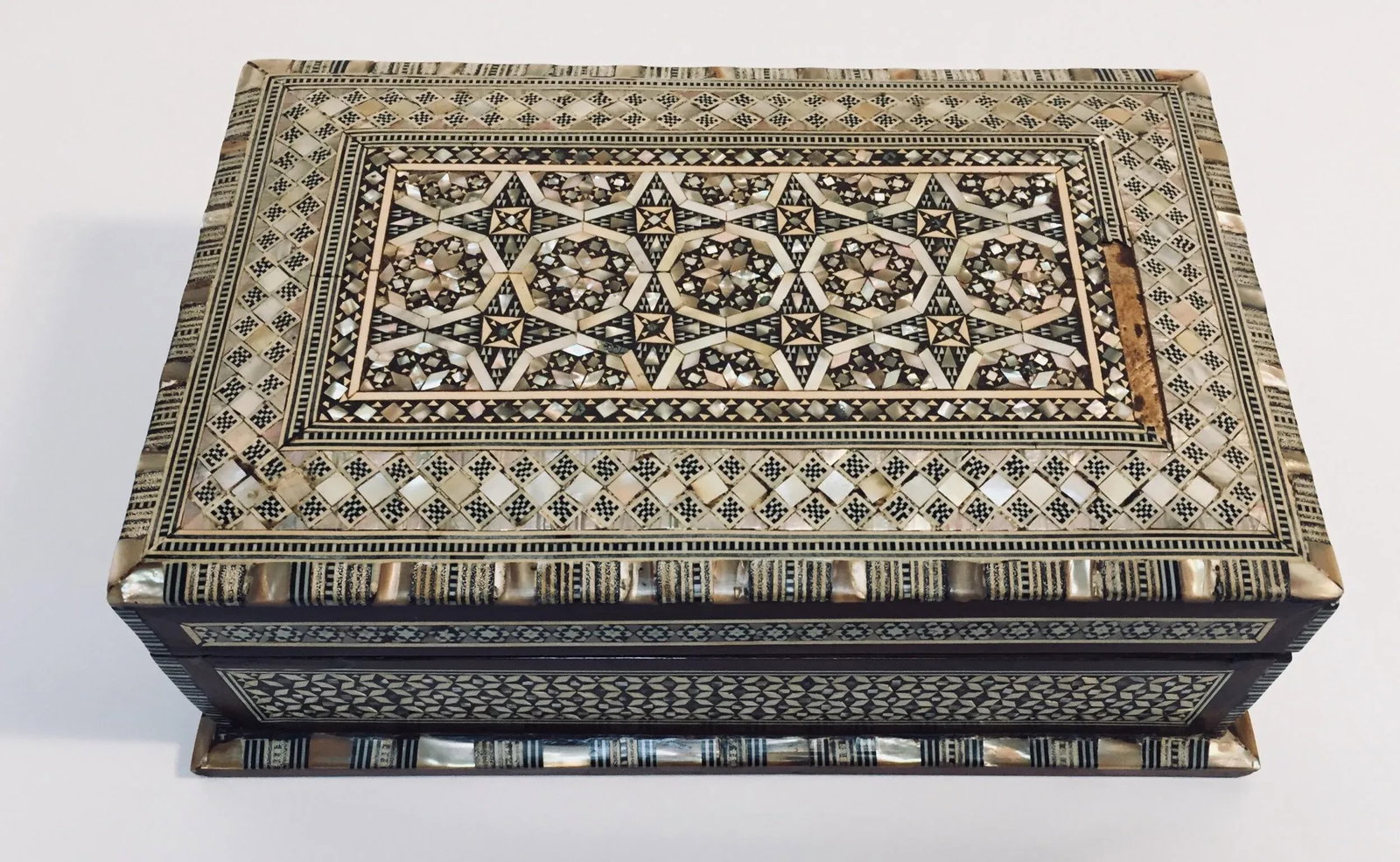 Vintage Middle Eastern Moorish Mosaic Marquetry Inlay Box - 5