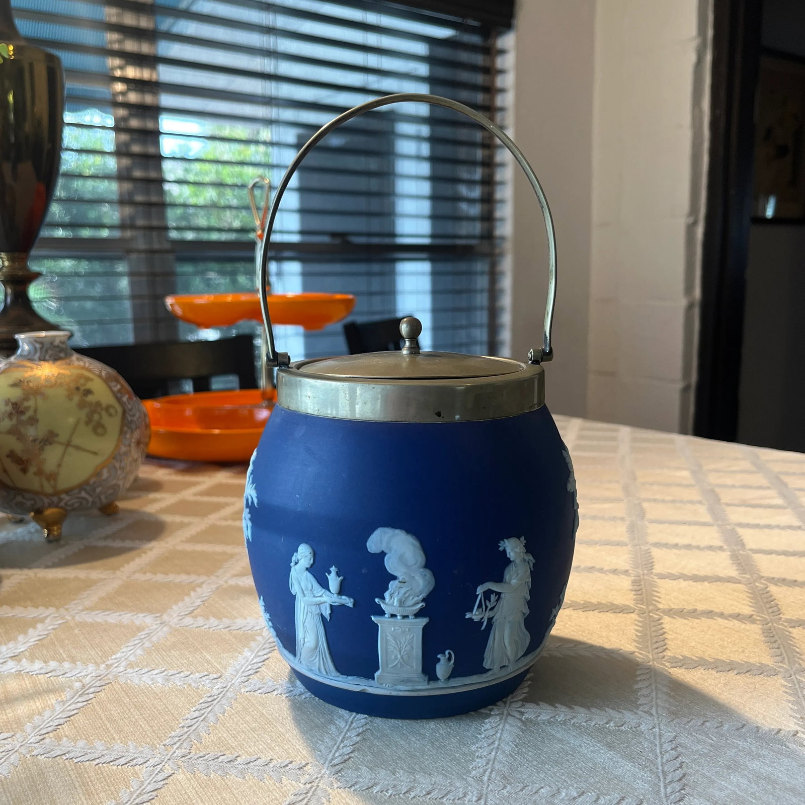 1940s Wedgwood Dark Blue Jasperware Biscuit Barrel - 12