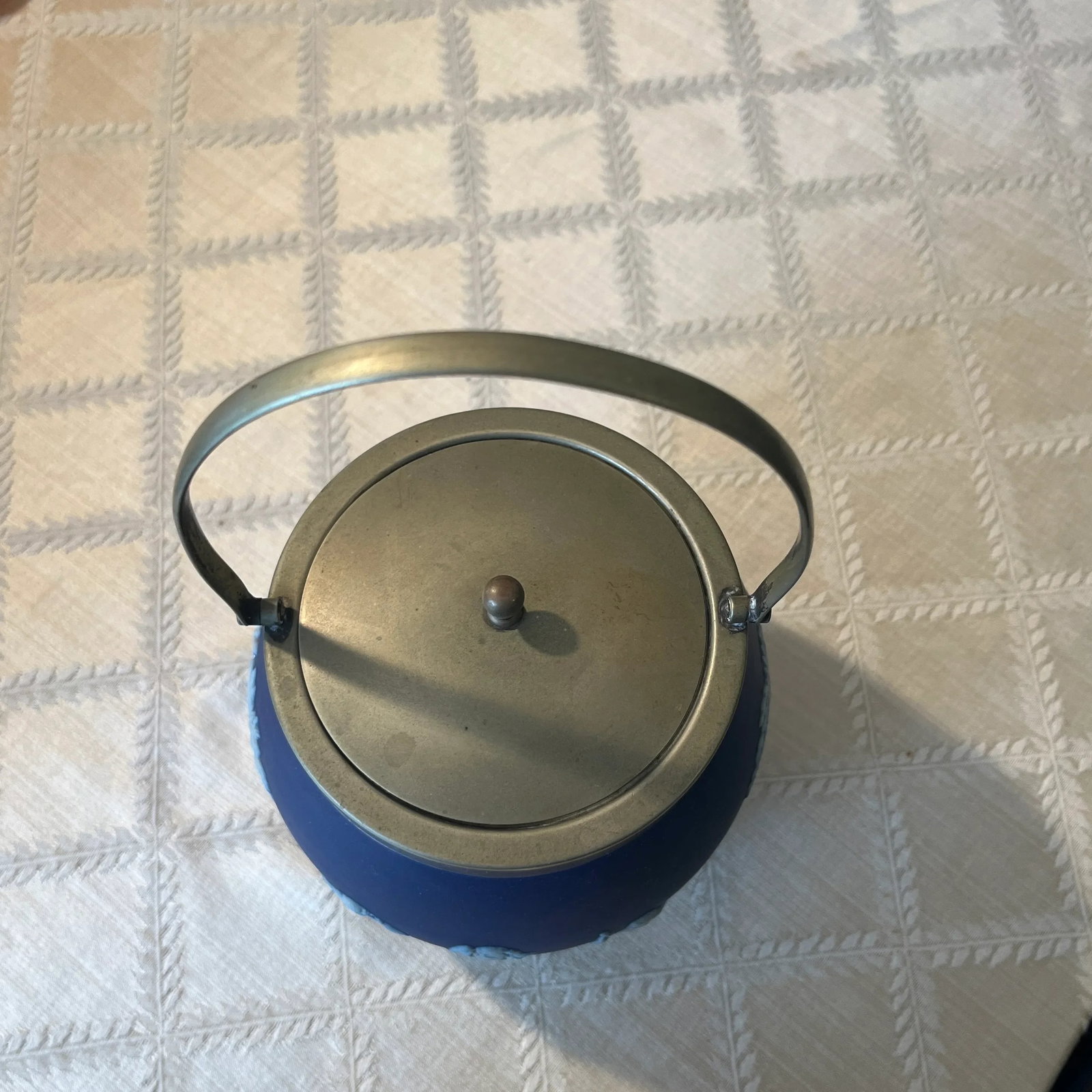 1940s Wedgwood Dark Blue Jasperware Biscuit Barrel - 6