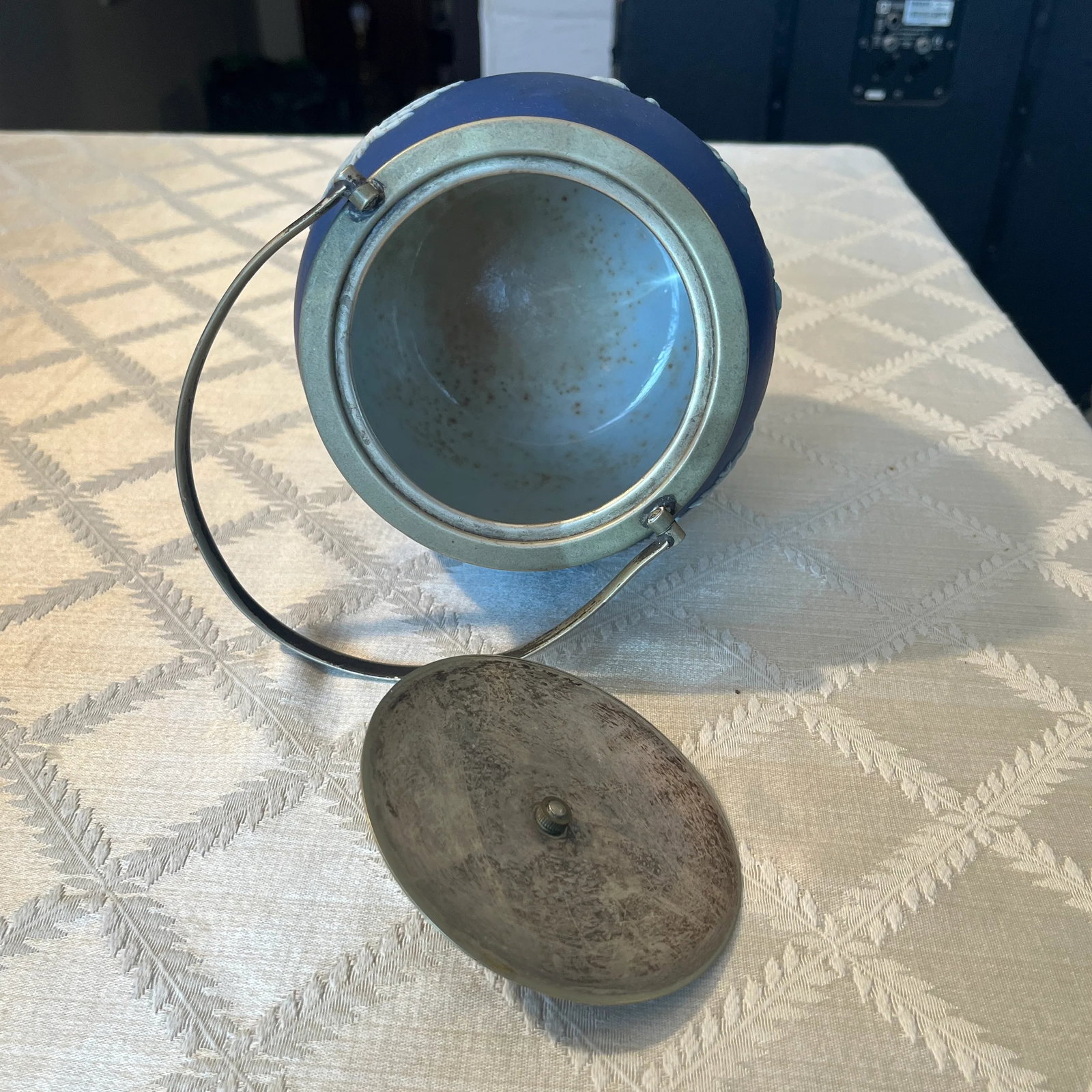 1940s Wedgwood Dark Blue Jasperware Biscuit Barrel - 8