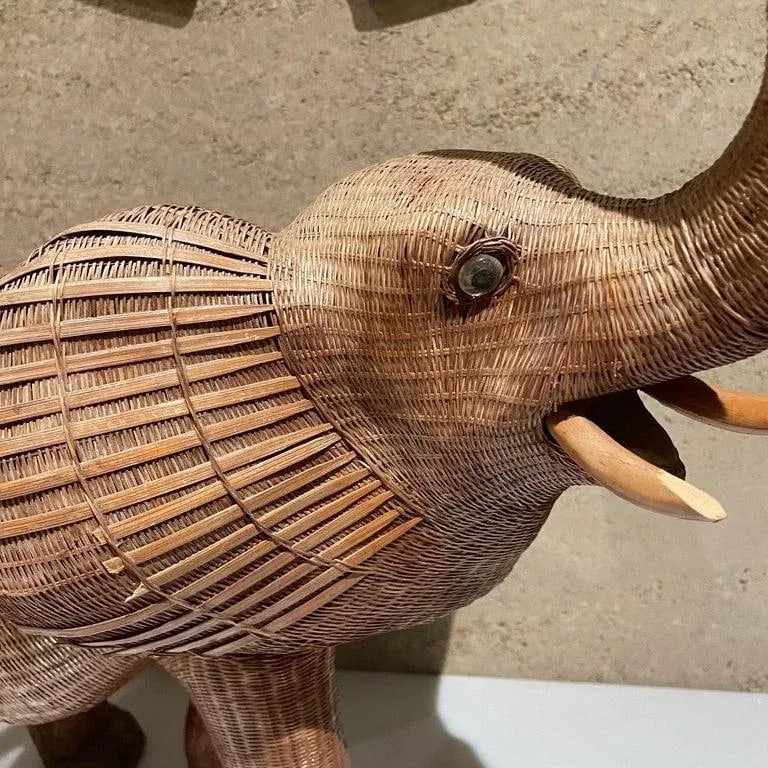 Vintage Chinese Wicker Elephant Box, Hand-Woven Rattan, Mid-Century - 11