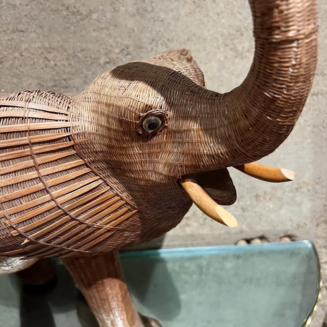 Vintage Chinese Wicker Elephant Box, Hand-Woven Rattan, Mid-Century - 8
