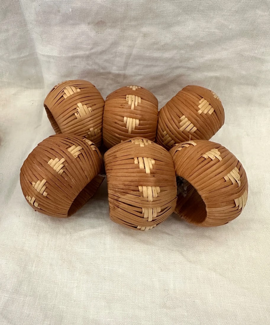 Set of 12 Vintage Woven Rattan Boho Napkin Rings - 2