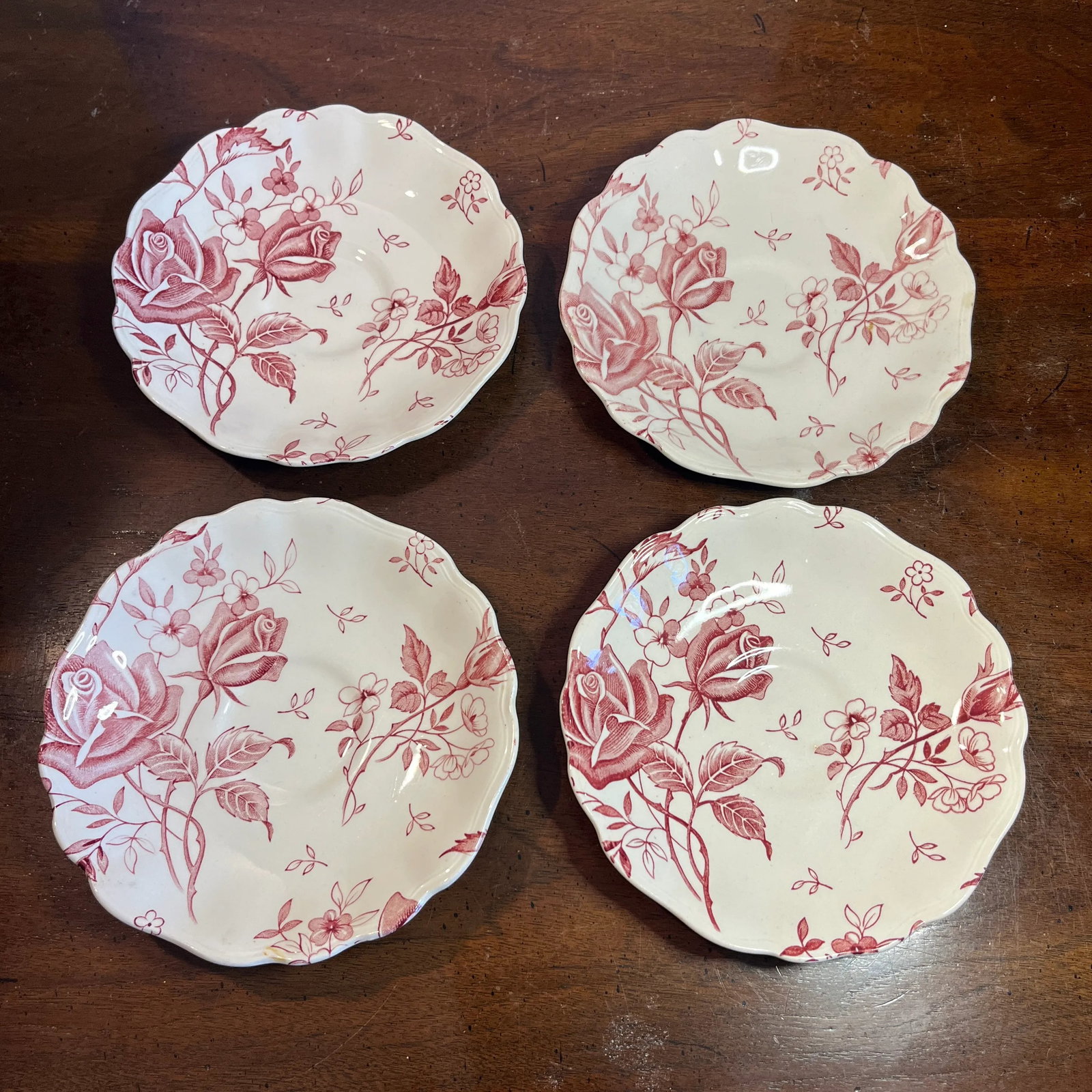 30 Piece Grouping of English Staffordshire Tudor Roses by J&g Meakin, Early 20th Century - 7