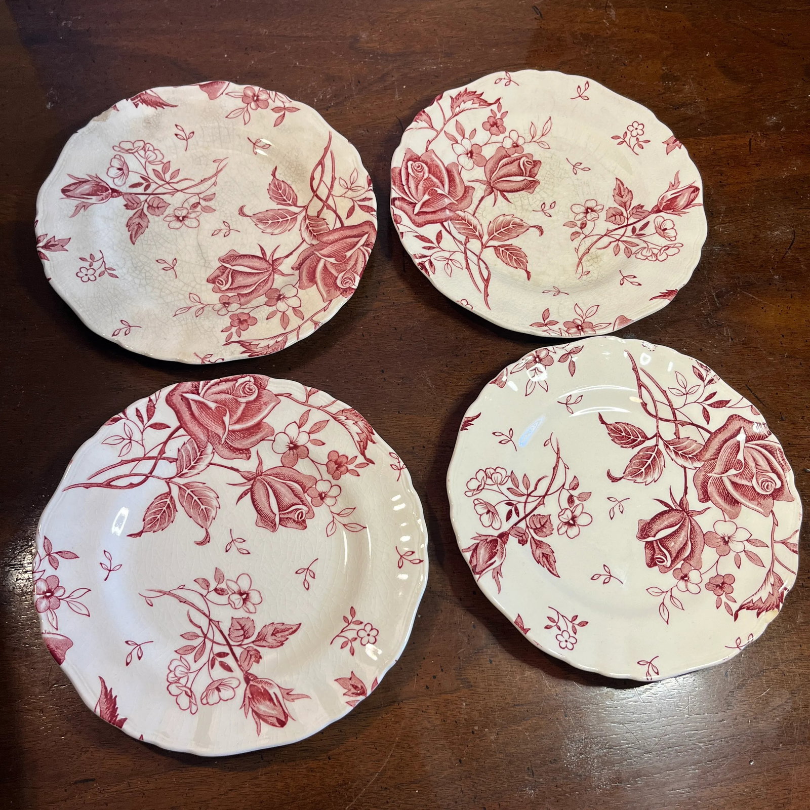 30 Piece Grouping of English Staffordshire Tudor Roses by J&g Meakin, Early 20th Century - 9