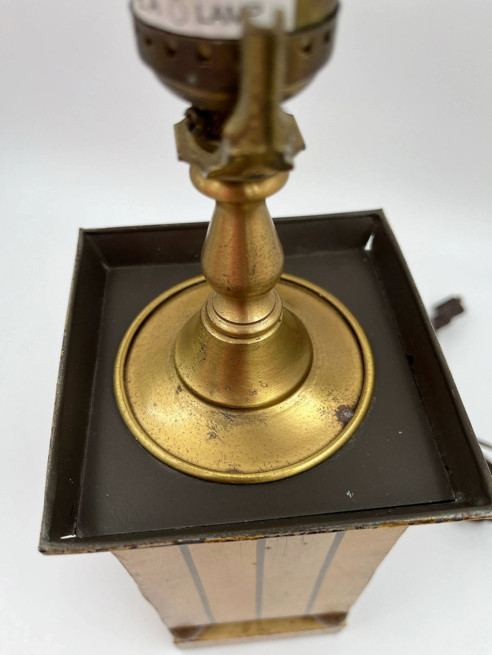 1990s Worlds Away Hand Painted Tole Metal Table Lamp - 9