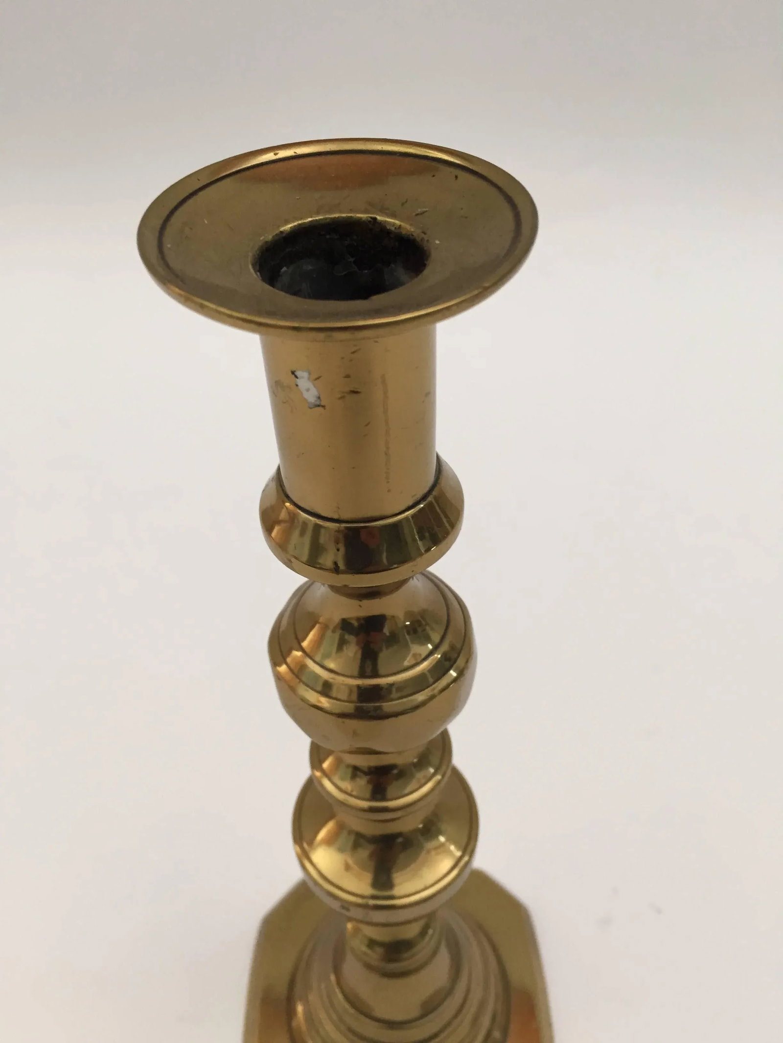 19th C. Pair of Victorian English Brass Beehive Candlesticks - 4