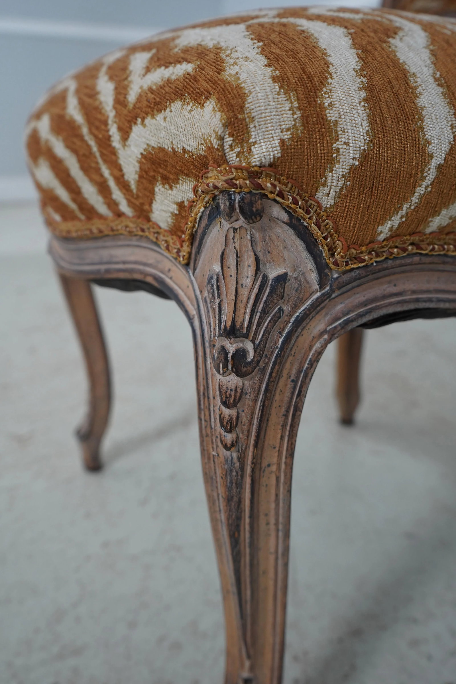 Pair French Louis XV Carved Frame Upholstered Side Chairs - 9